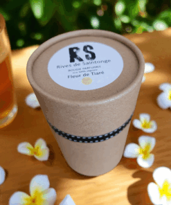 Bougie qui sent tahiti fleur de tiaré monoi