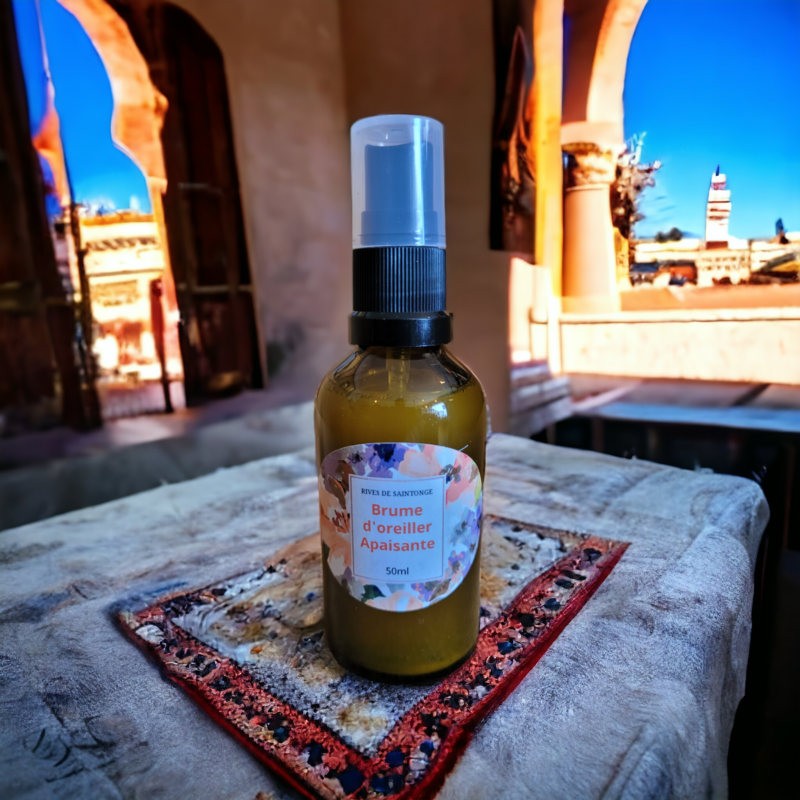 Brume d’Oreiller Maison DIY : Recette Naturelle & Relaxante à Saintes